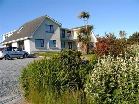 Decourcey'S Hazelbrook Farmhouse B&B Cleggan Екстериор снимка