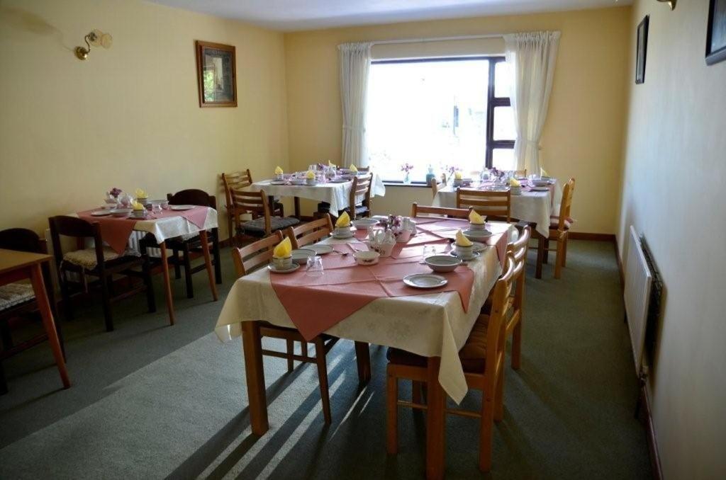 Decourcey'S Hazelbrook Farmhouse B&B Cleggan Екстериор снимка