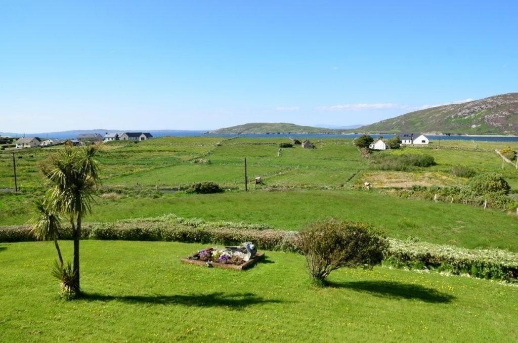 Decourcey'S Hazelbrook Farmhouse B&B Cleggan Екстериор снимка