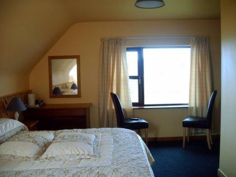 Decourcey'S Hazelbrook Farmhouse B&B Cleggan Екстериор снимка