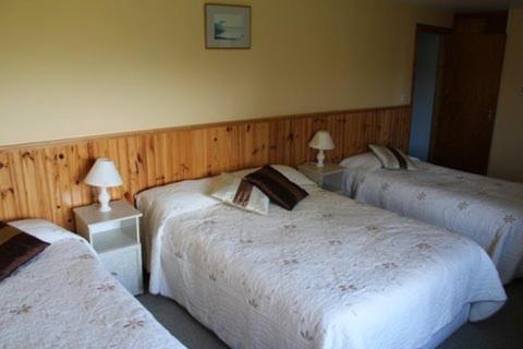 Decourcey'S Hazelbrook Farmhouse B&B Cleggan Стая снимка